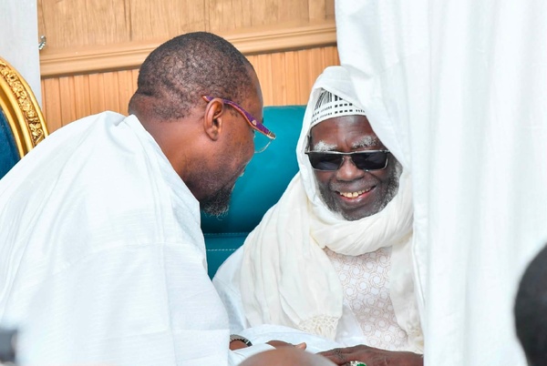 Ousmane Sonko à touba «Si on met en pratique le modèle de développement enseigné par Cheikh Ahmadou Bamba, nous verrons des résultats »