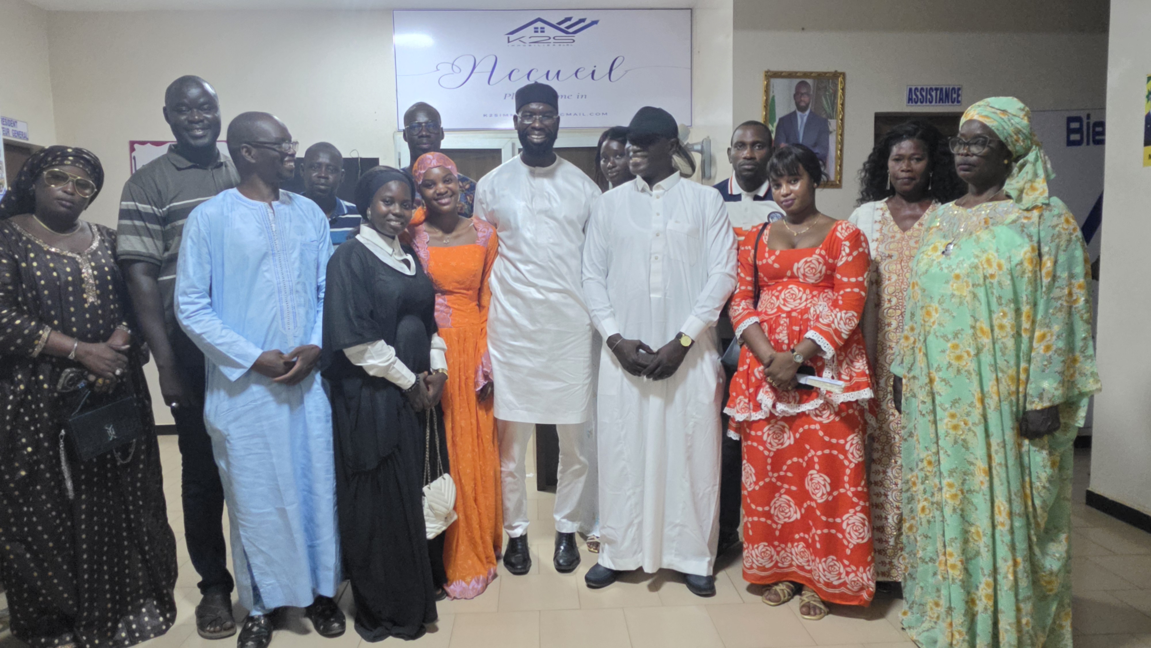 Boubacar Diallo remet 20 ballons de foot au PCA Moussa Sarr au nom du président Ndick Faye